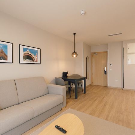 Palau Suites & Apartments Валенсия Екстериор снимка