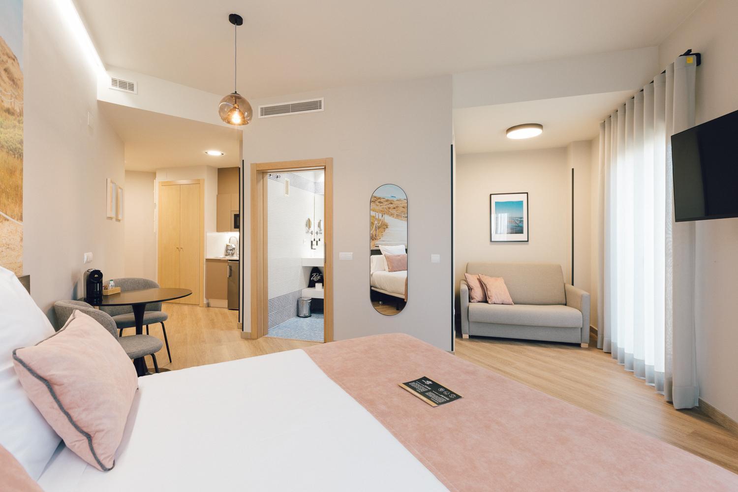 Palau Suites & Apartments Валенсия Екстериор снимка